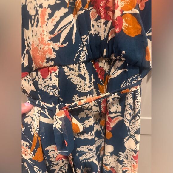 Luxology tiered maxi dress. Size medium. NWT. - Picture 7 of 8